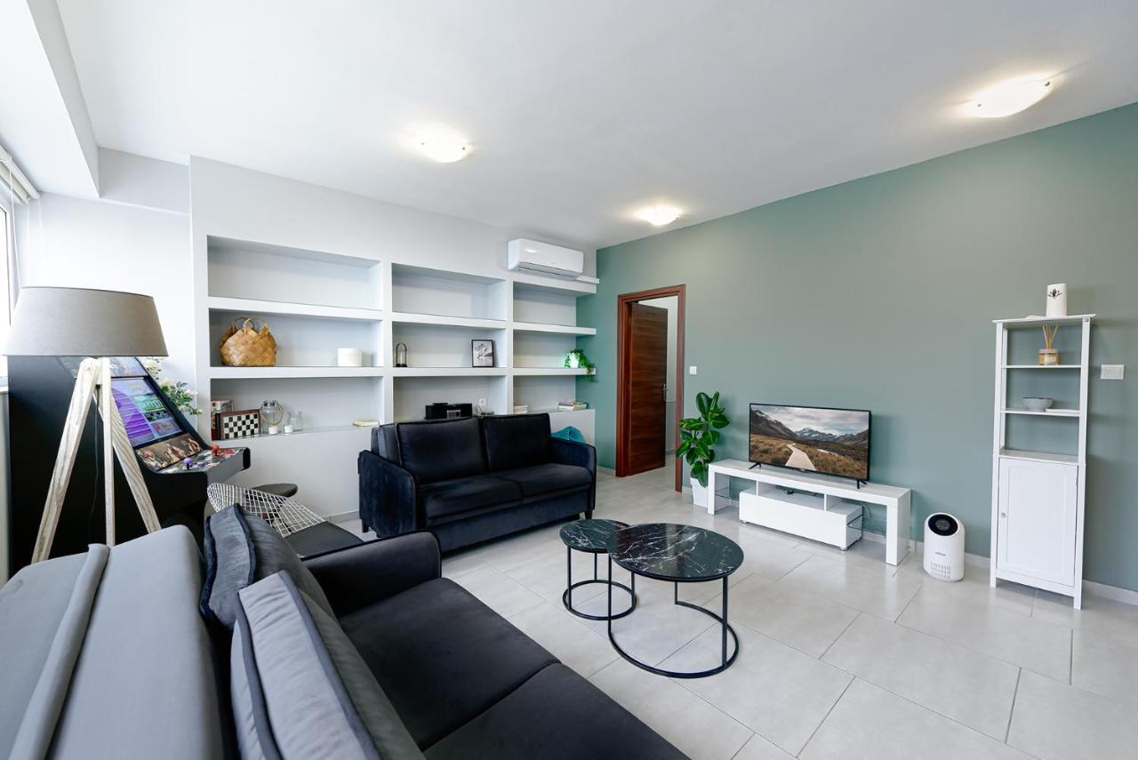 Patras' Hitech Apartment Ngoại thất bức ảnh
