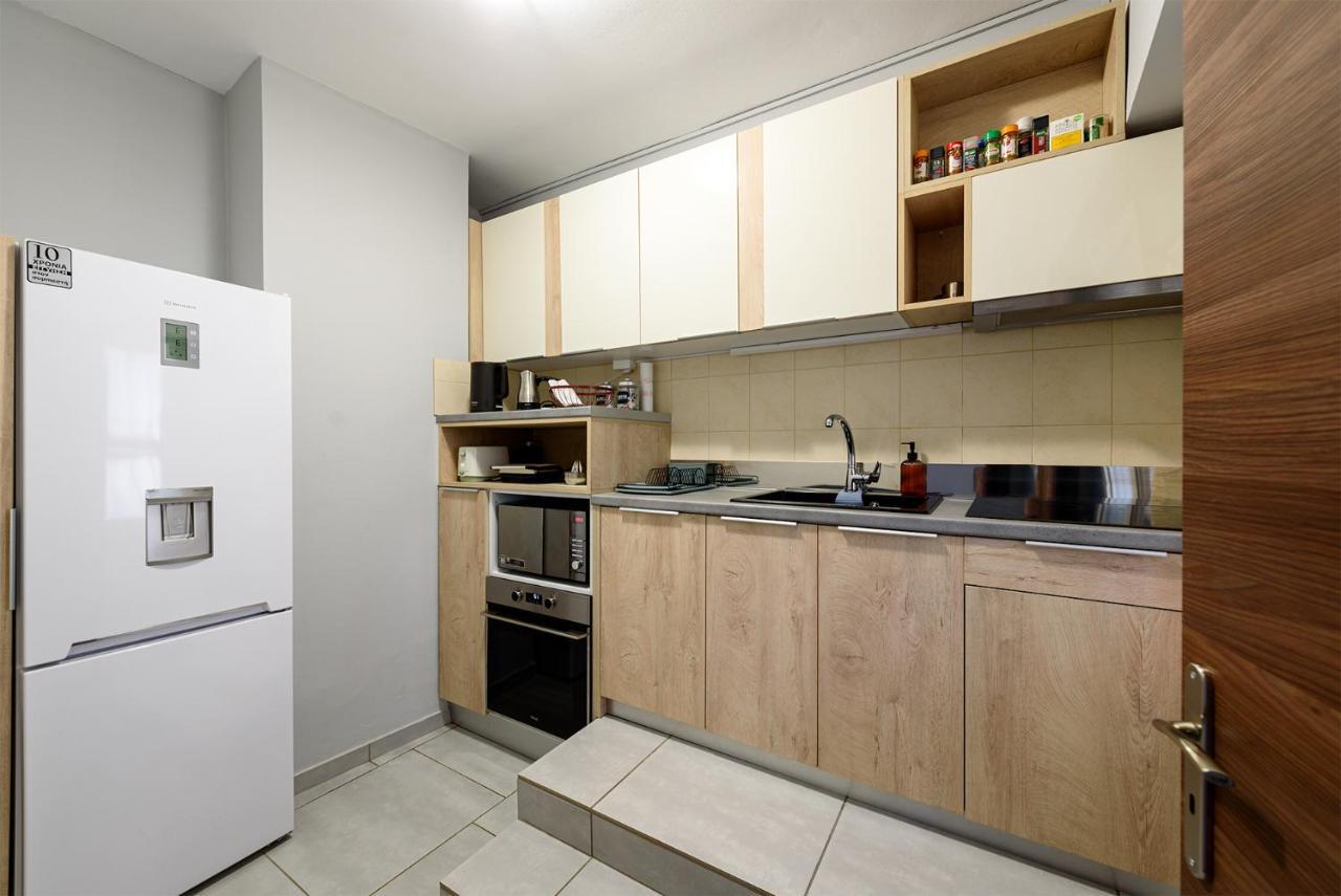 Patras' Hitech Apartment Ngoại thất bức ảnh